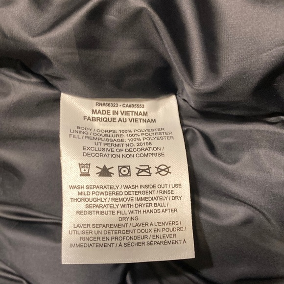 Nike Windrunner PrimaLoft Men’s Storm-fit Hooded Puffer Jacket - Black/Sail - Picture 10 of 14